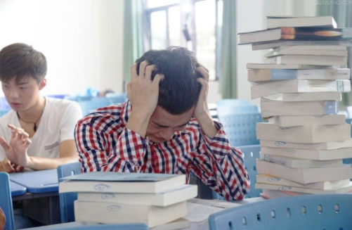 面对中学生常出现的3个心理问题，家长们不要再用打压的方式了