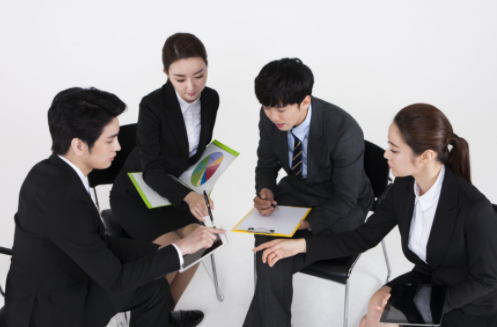 职场小白如何才能平步青云   升职加薪呢？