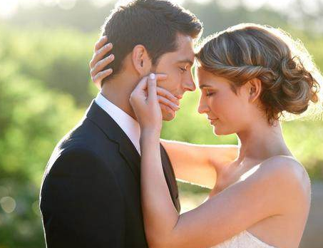 作为女人 你要知道这样的男人不值得你爱！