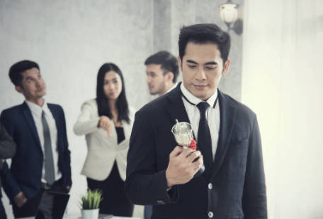 如何克服嫉妒心理？这三个方法简直太适用了