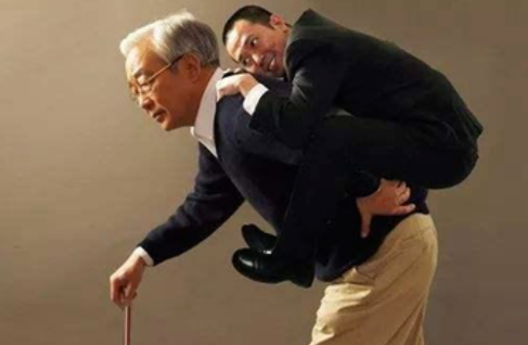 为什么有的孩子长大以后成了啃老族？其根本的原因是什么