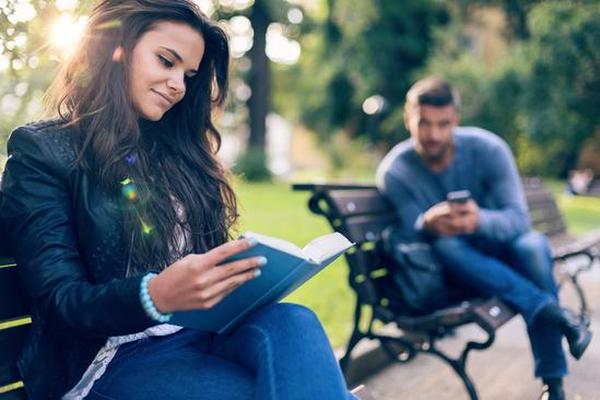 要想俘获女性得芳心，就必须要了解女性得心理特点
