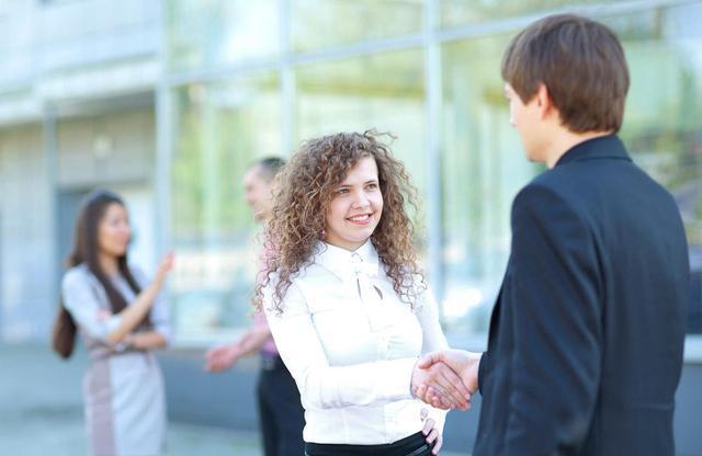 判断男生喜欢你的方法，有什么行为特征？