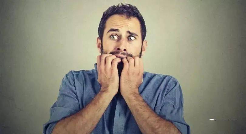 患有严重的社交恐惧症，会有什么症状？