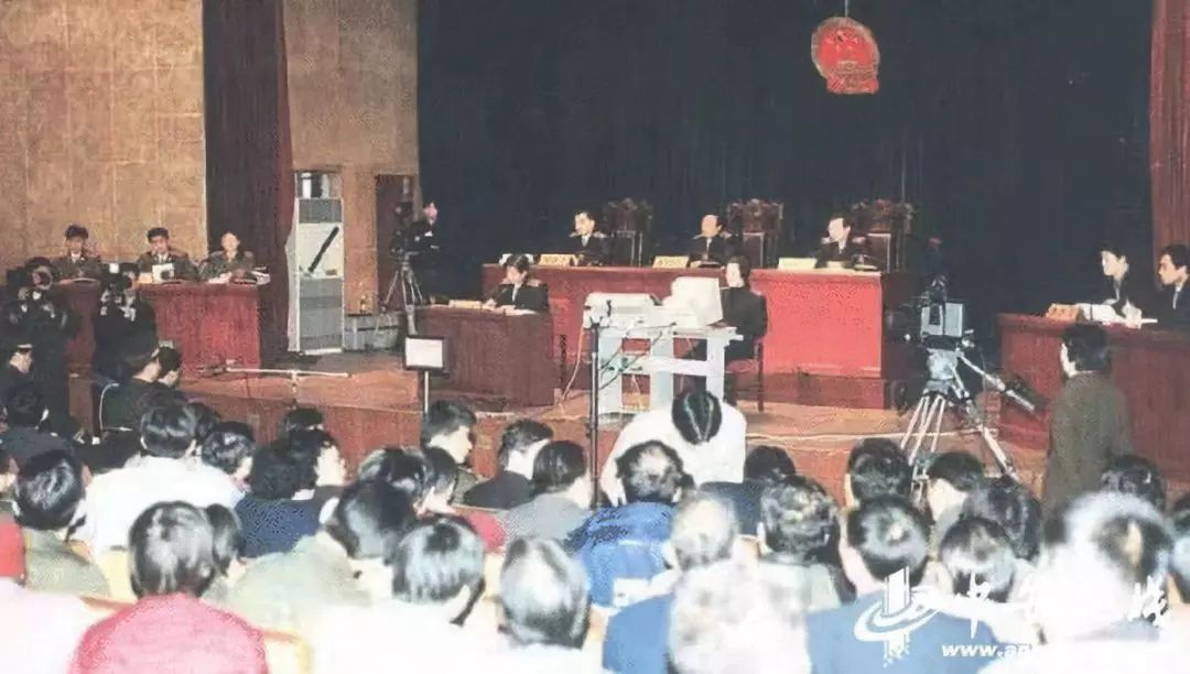 劳荣枝隐秘往事：为什么不要低估与恶的距离
