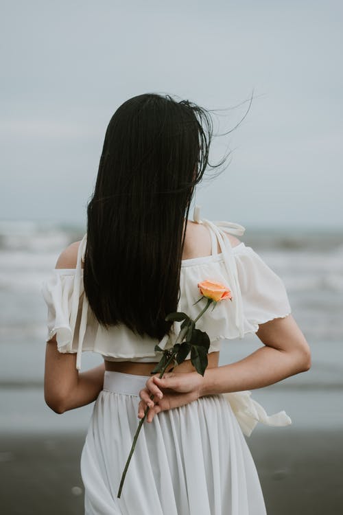 第一次相亲见面女生注意事项-女生相亲禁忌穿什么