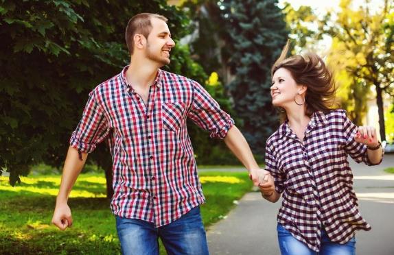 从夫妻走路的姿势就可以看出婚姻质量