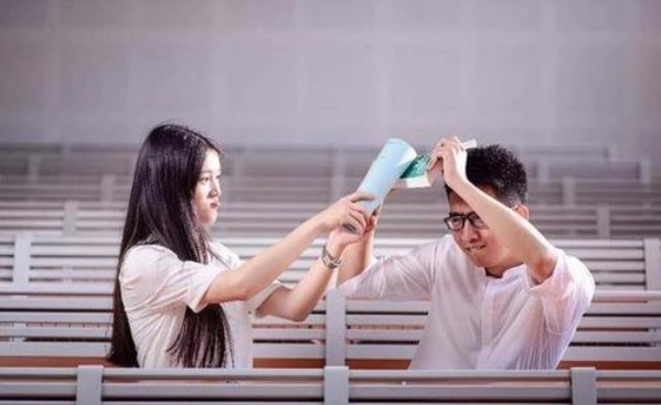 什么是囤积型伴侣