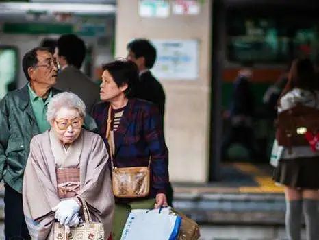 老鼠乌托邦--惊人的实验，令人沉默的沉思