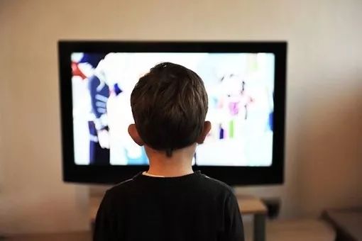 电视、手机能教孩子聪明吗？