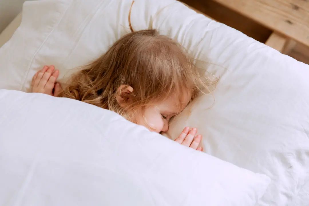 为什么要与孩子分床睡，有什么心理作用？