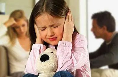 当着孩子的面吵架，会对孩子产生严重的心理影响