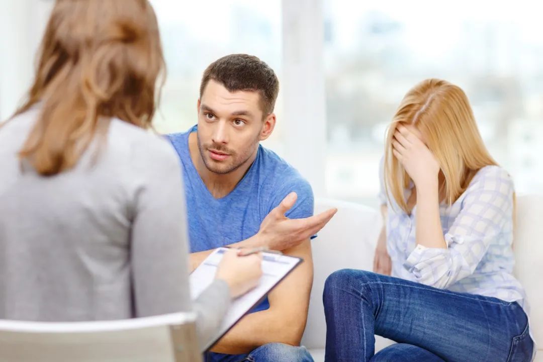 一個(gè)正常人為什么會得精神分裂癥呢？