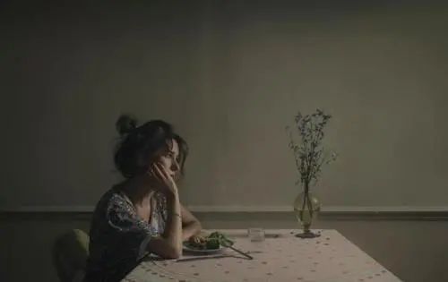 中国女性自杀率高于男性，婚姻不幸应及时止损