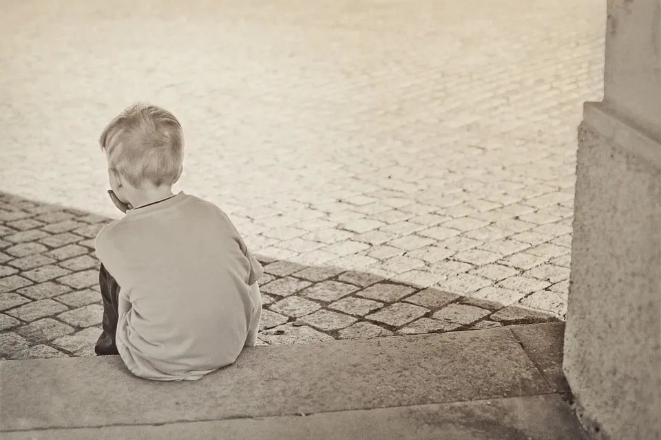 我如何知道自己的孩子是不是抑郁了？
