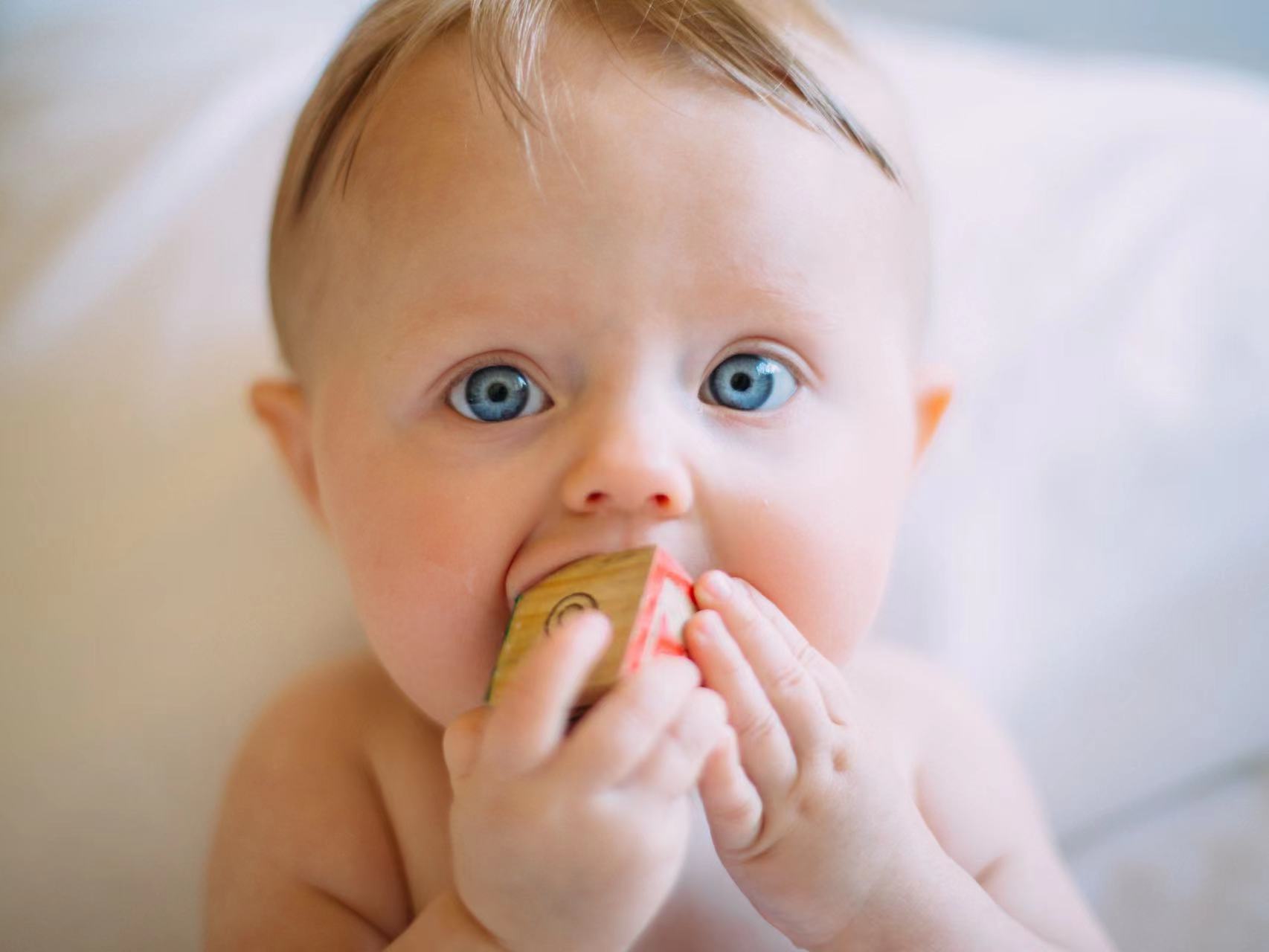 知晓宝宝不吃奶粉真实心理，你就能知道什么喂养办法最有效