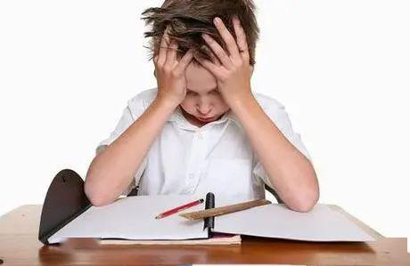 厌学是心理疾病吗，应该怎么帮助孩子改善？